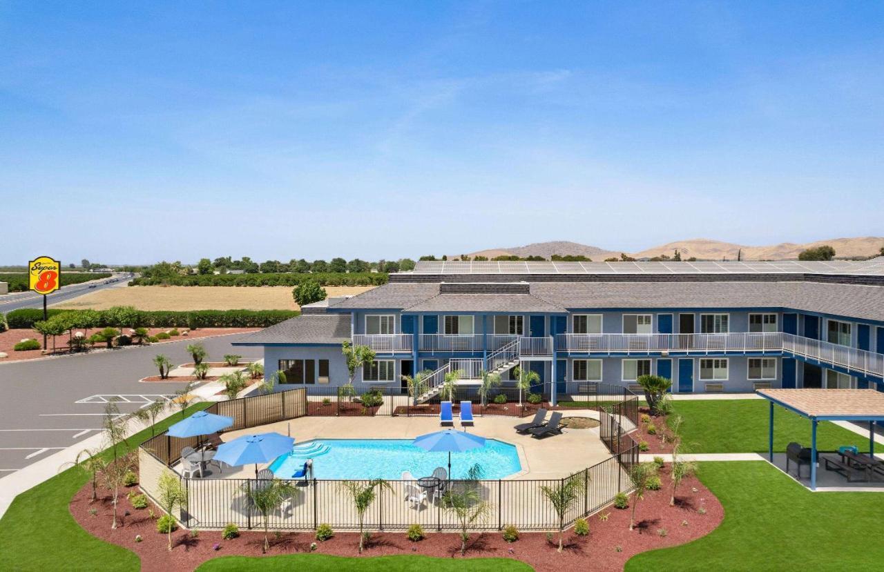 Hotel Super 8 By Wyndham Lindsay Olive Tree Exterior foto