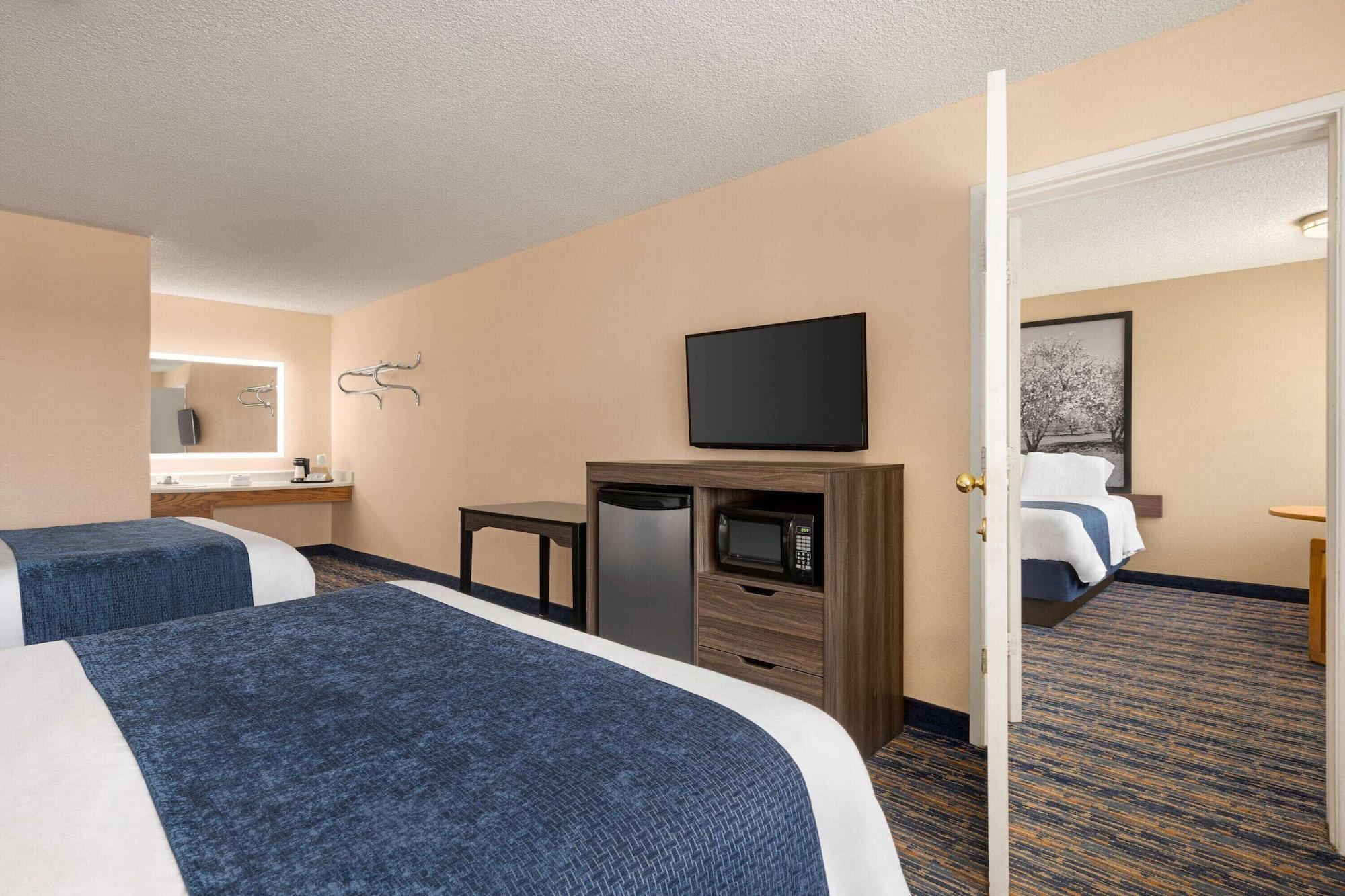 Hotel Super 8 By Wyndham Lindsay Olive Tree Exterior foto